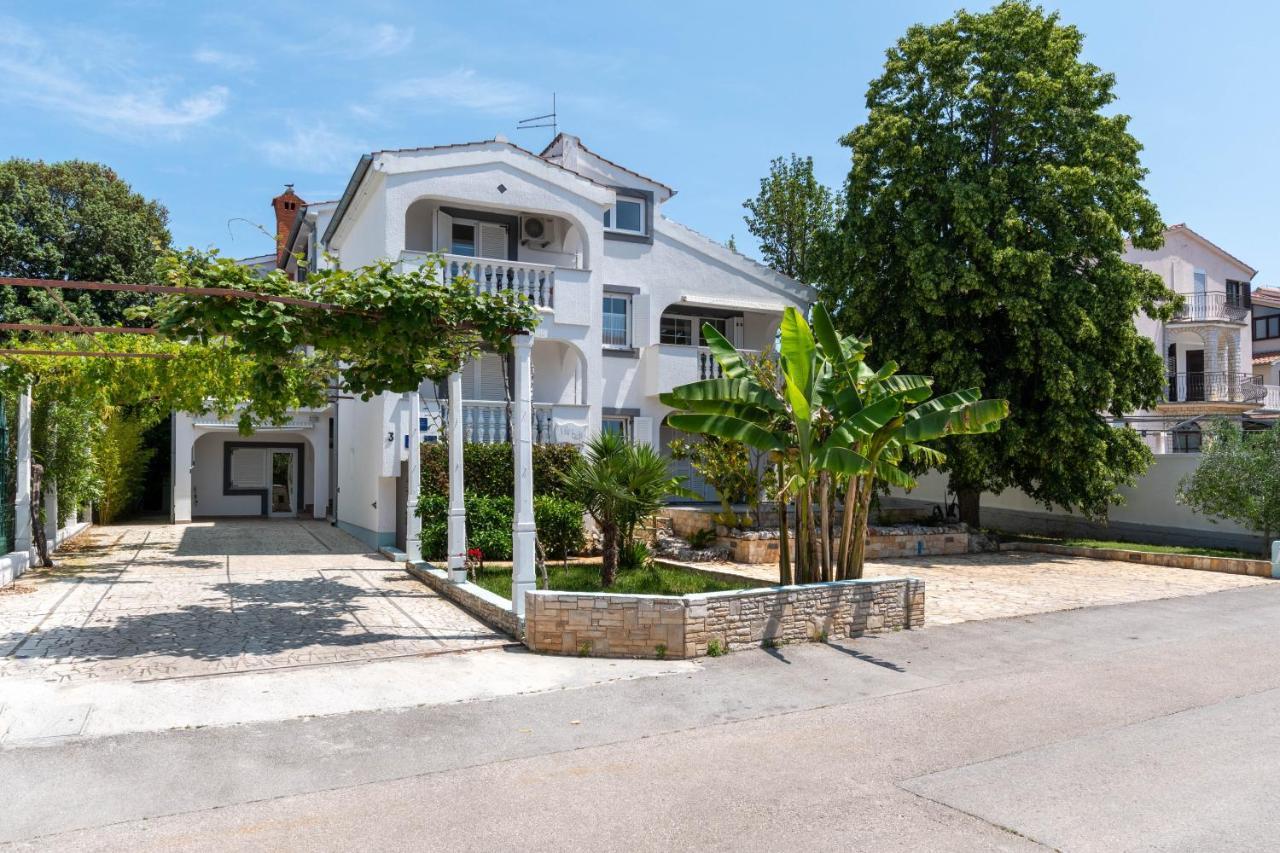 Villa Lucija Pjescana Uvala Exterior foto